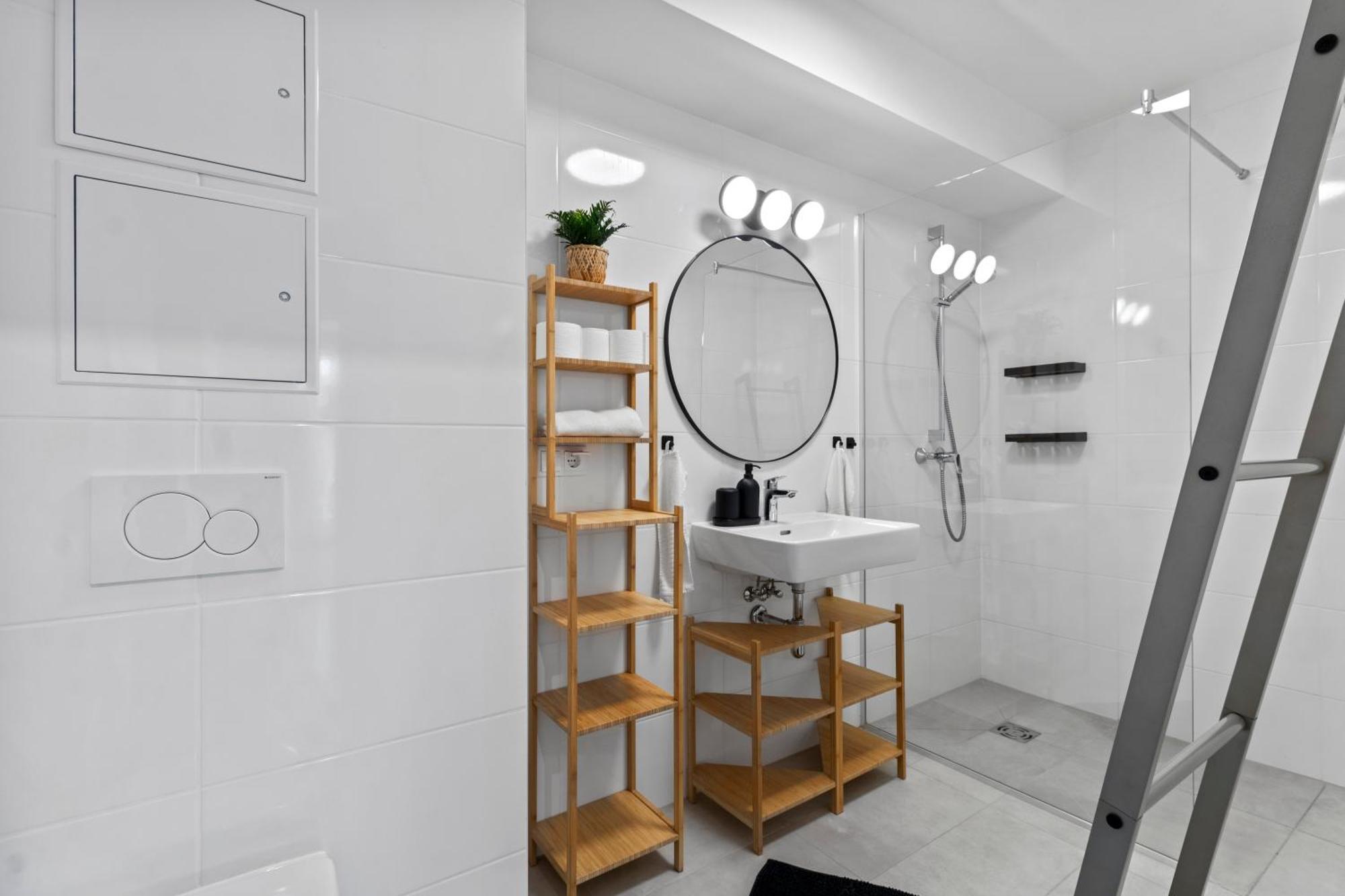 1 Min To Public Transport - 3 Min To Supermarket And Pharmacy - On-Site Parking For 19,90 Eur Виена Екстериор снимка